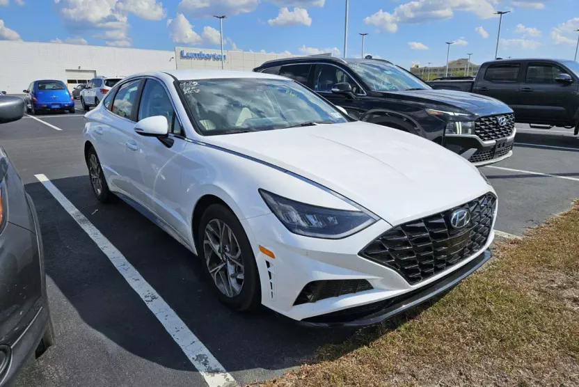 2023 Hyundai Sonata SEL photo 1