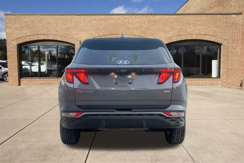 2024 Hyundai Tucson SEL photo 1