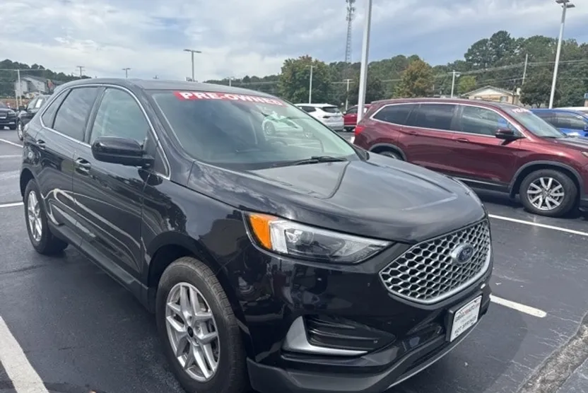 2024 Ford Edge SEL photo 1