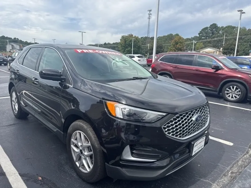 2024 Ford Edge SEL photo 1
