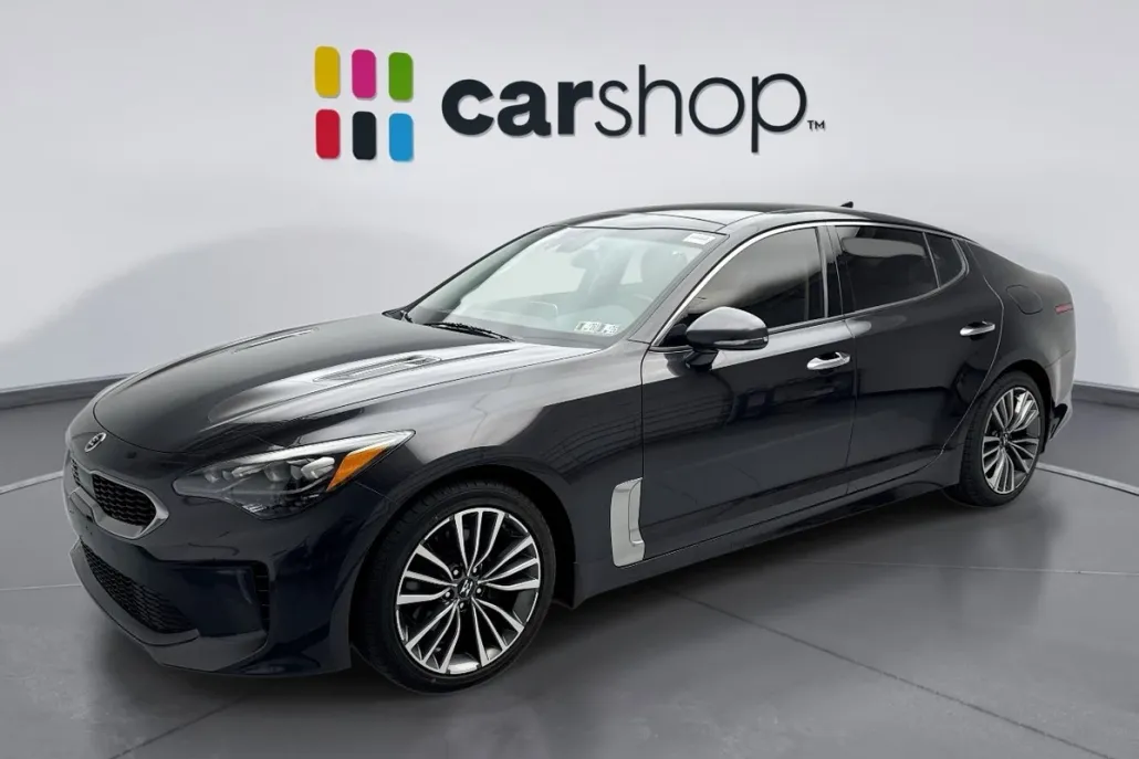 2019 Kia Stinger Premium photo 1