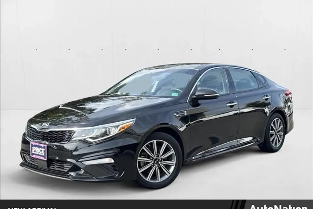 2019 Kia Optima EX photo 1