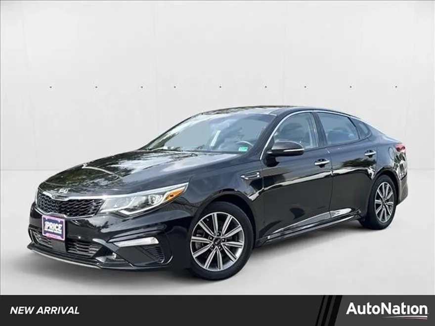 2019 Kia Optima EX photo 1