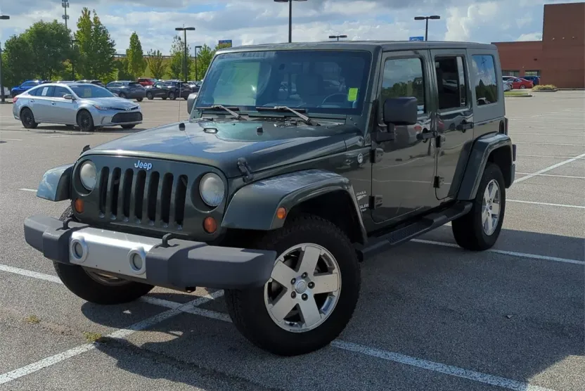2009 Jeep Wrangler Unlimited Sahara photo 1