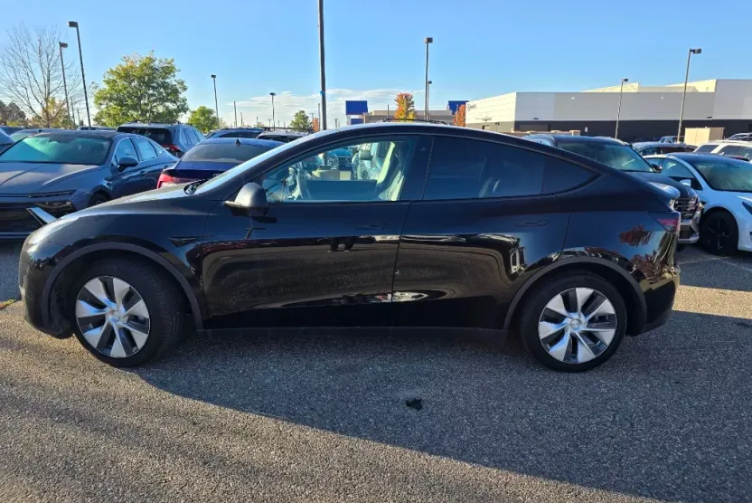 2020 Tesla Model Y Long Range photo 1