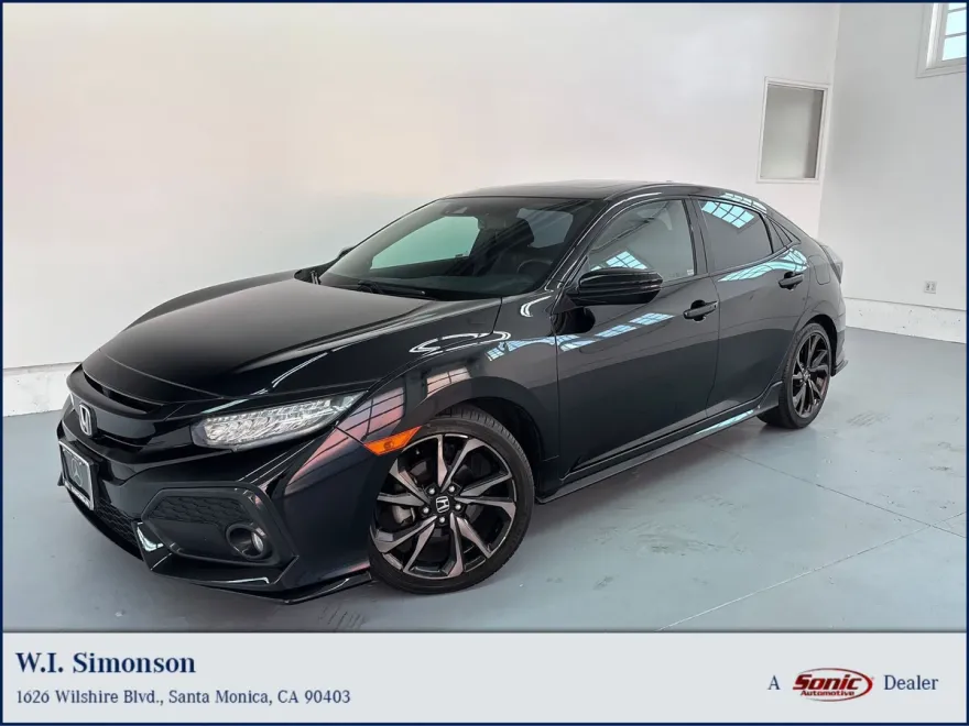2018 Honda Civic Sport Touring Hatchback photo 1