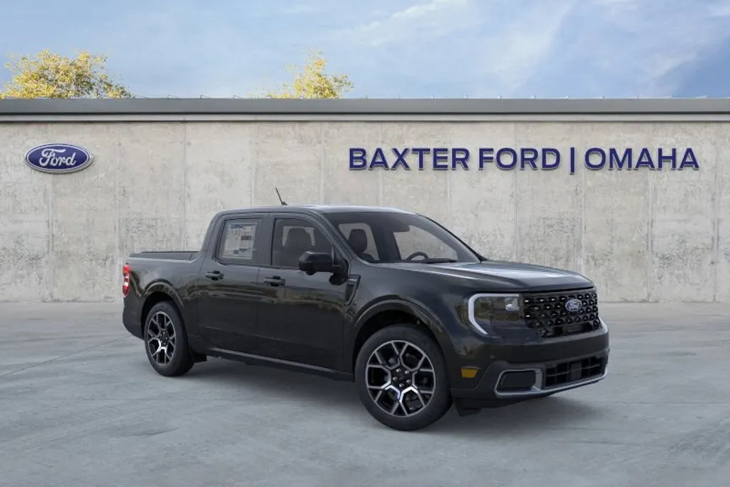 2025 Ford Maverick Lariat photo 1