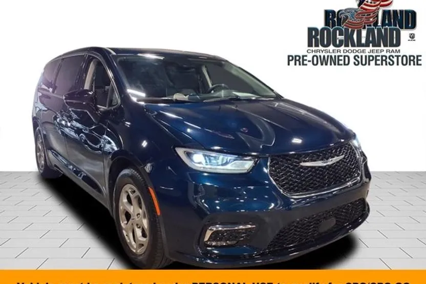 2024 Chrysler Pacifica Limited photo 1