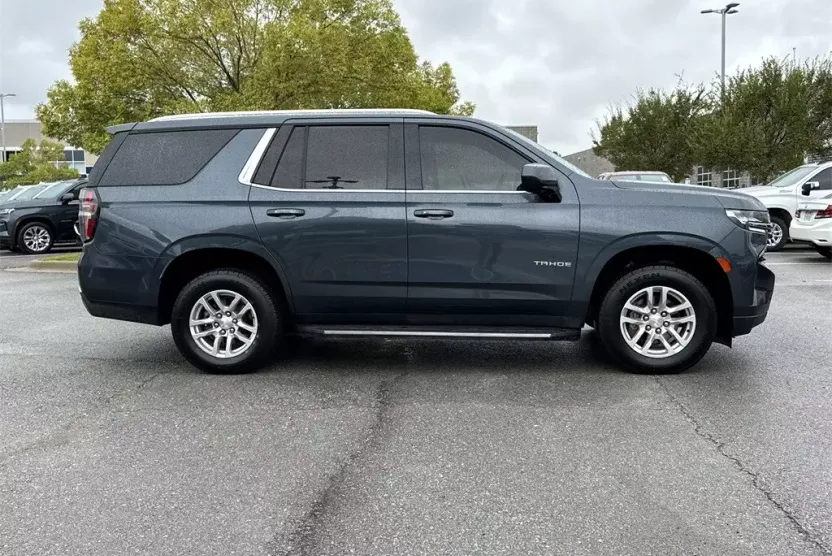 2021 Chevrolet Tahoe LT photo 1