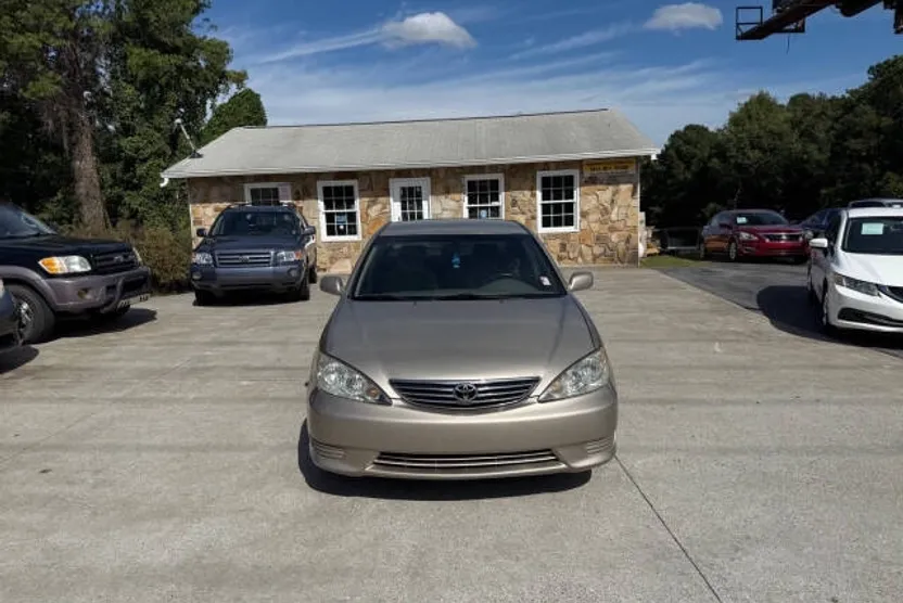 2006 Toyota Camry LE photo 1