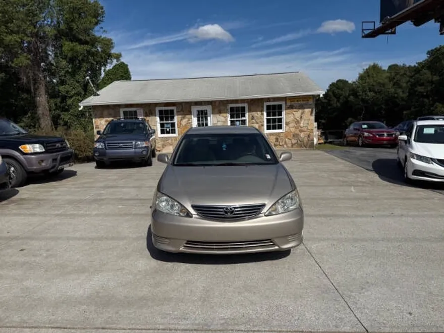 2006 Toyota Camry LE photo 1