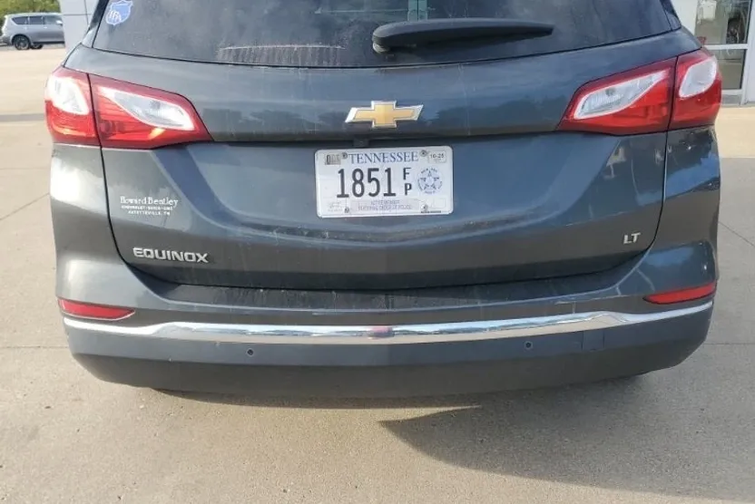 2020 Chevrolet Equinox LT photo 1
