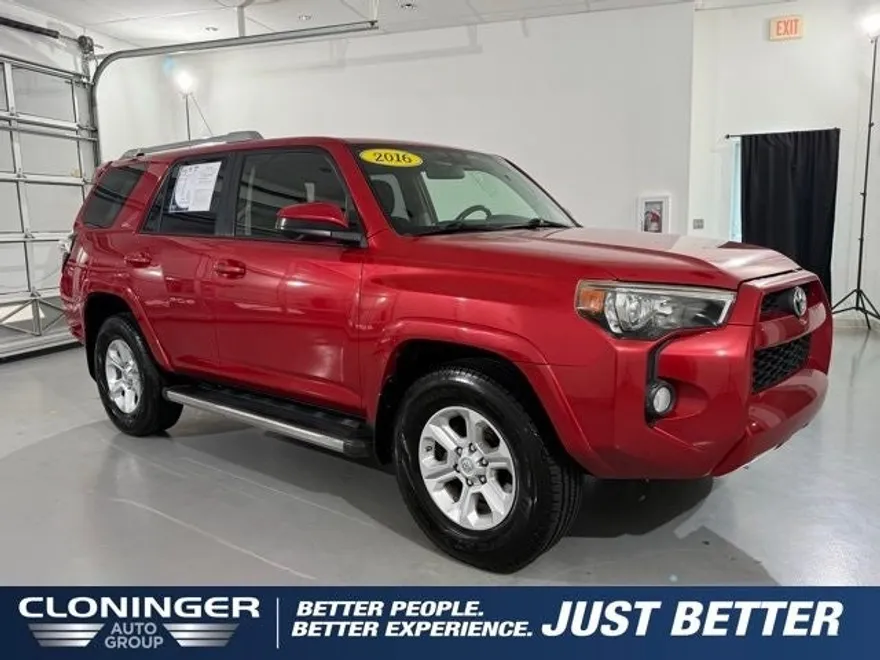 2016 Toyota 4Runner SR5 photo 1