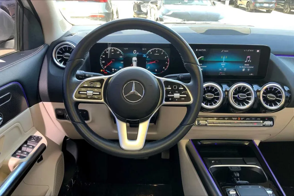 2022 Mercedes Benz GLA 250 4MATIC photo 1
