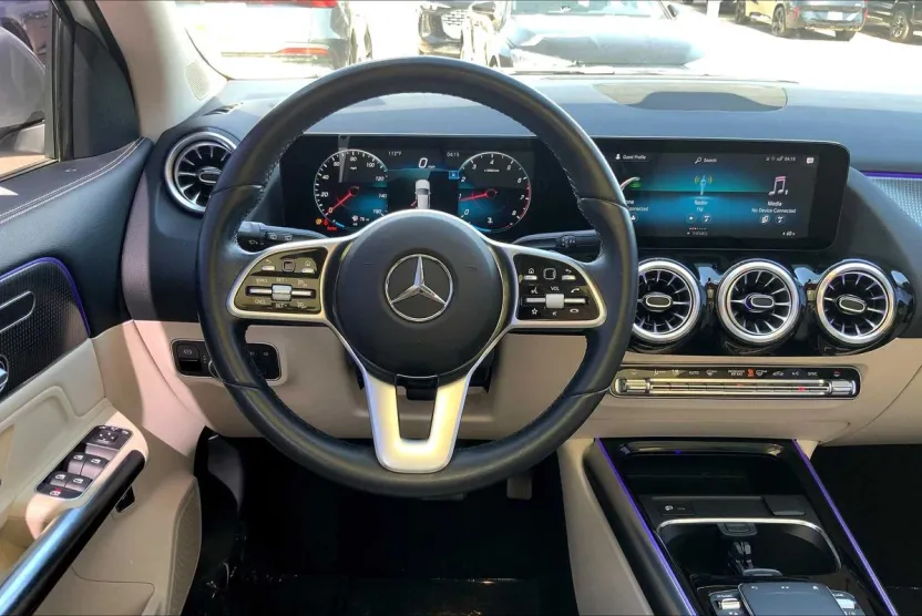 2022 Mercedes Benz GLA 250 4MATIC photo 1