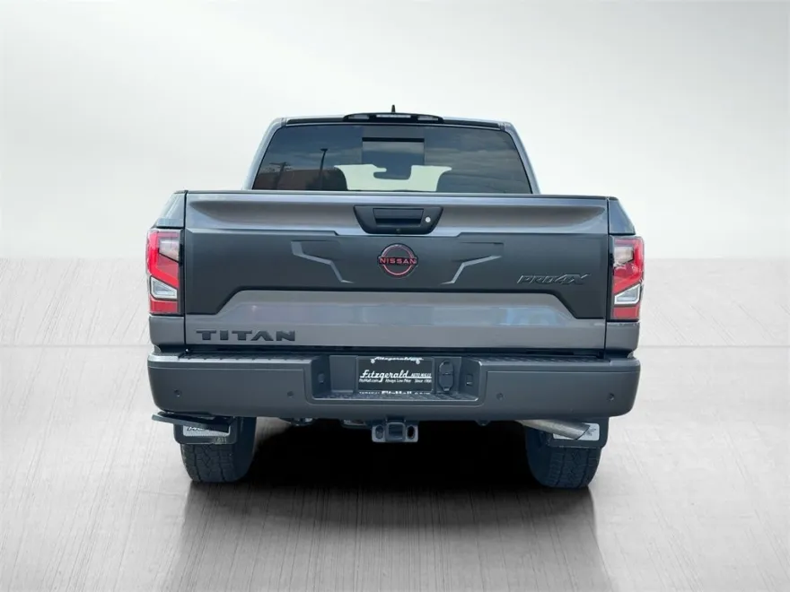 2024 Nissan Titan PRO-4X photo 1