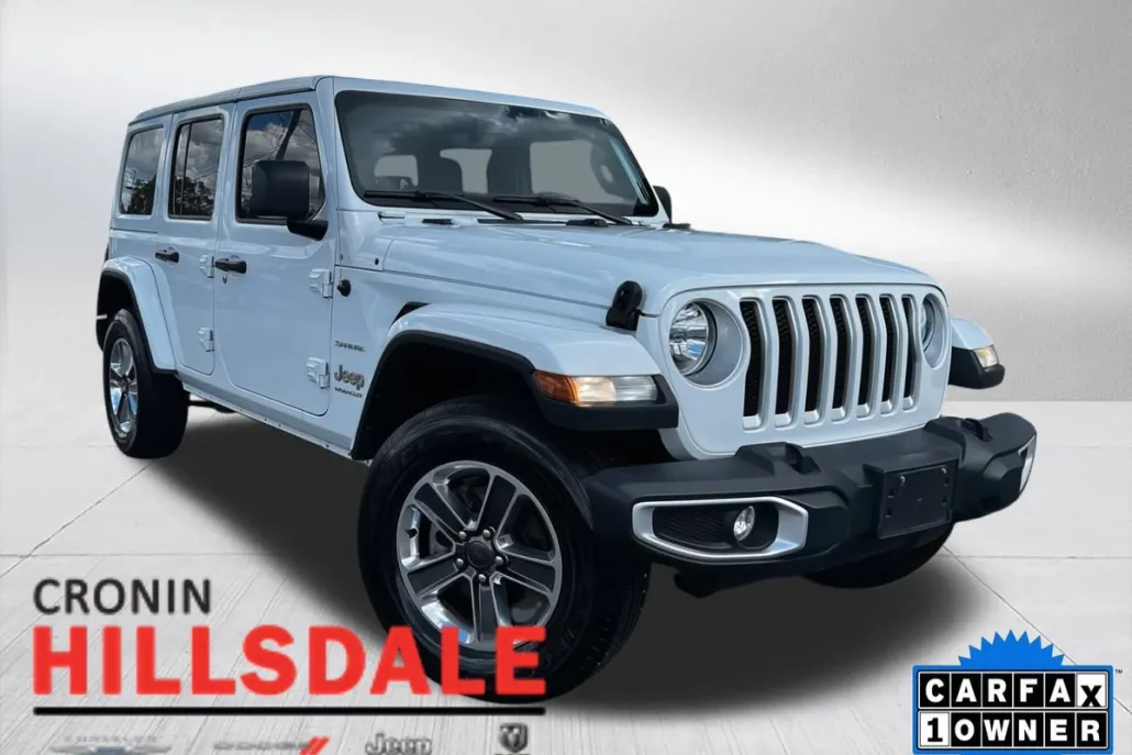 2023 Jeep Wrangler Unlimited Sahara photo 1