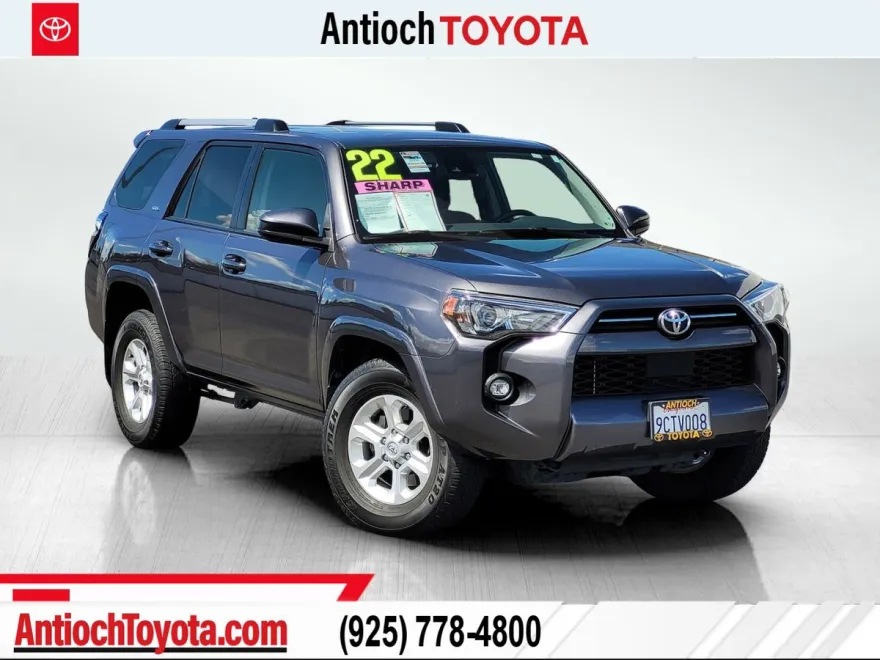 2022 Toyota 4Runner SR5 photo 1