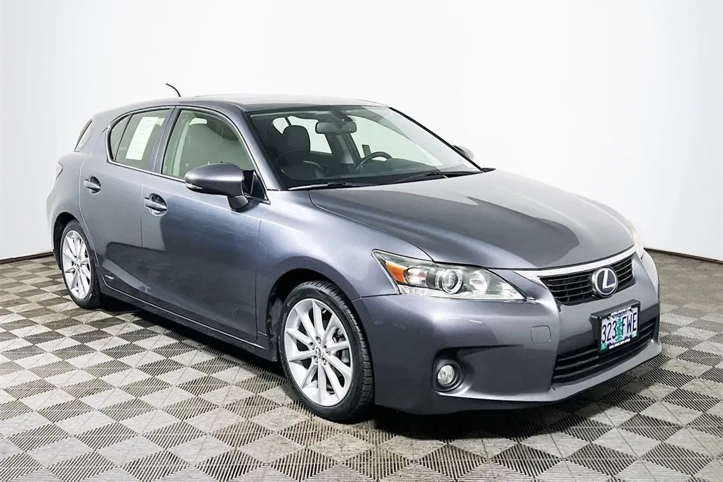 2012 Lexus CT 200h photo 1