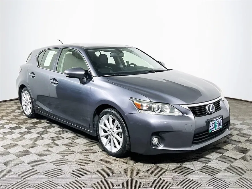 2012 Lexus CT 200h photo 1