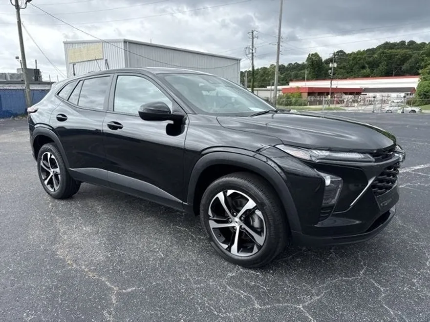 2024 Chevrolet Trax photo 1
