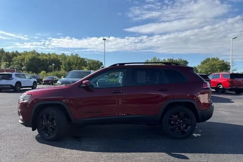 2020 Jeep Cherokee Altitude photo 1