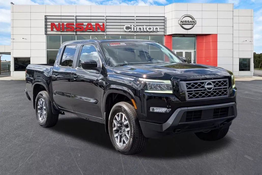 2024 Nissan Frontier SL photo 1
