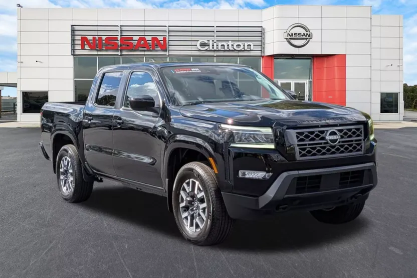 2024 Nissan Frontier SL photo 1