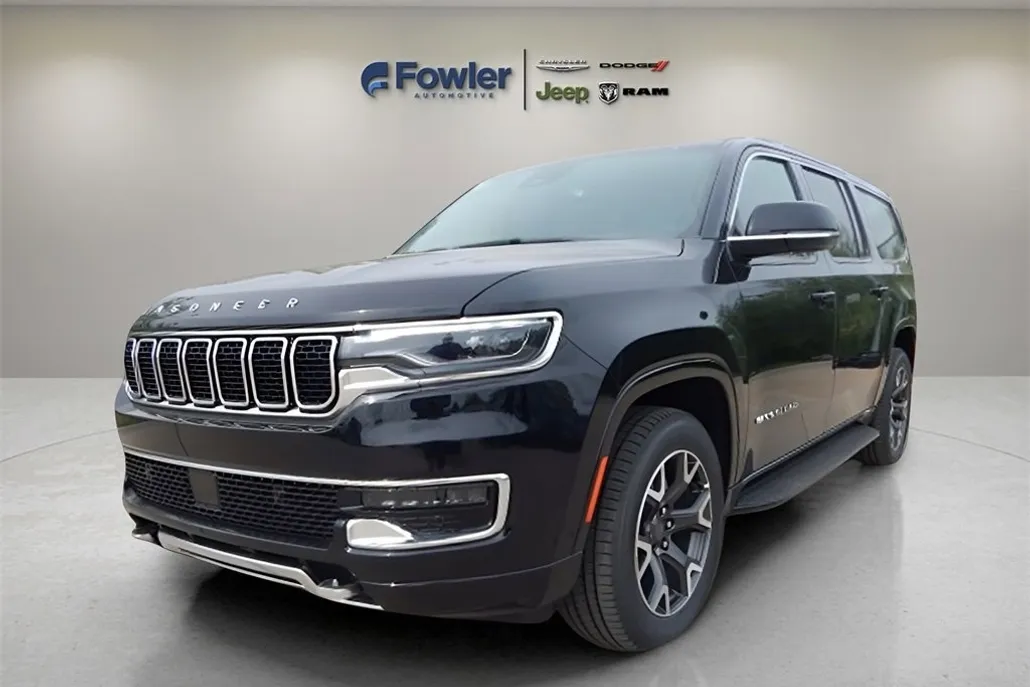 2024 Jeep Wagoneer L Series III photo 1
