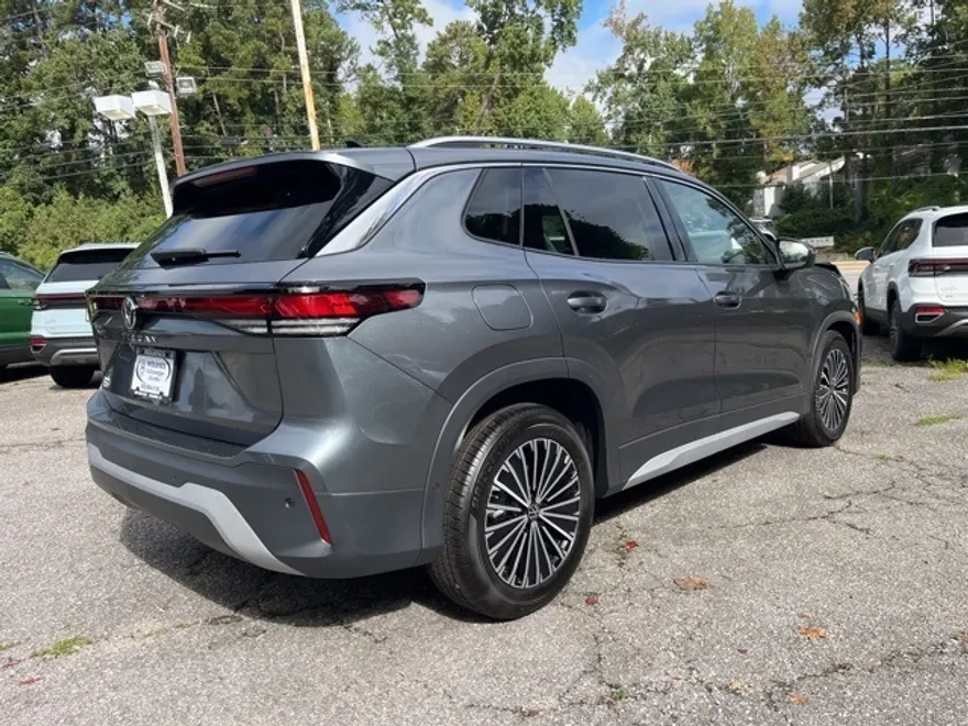 2025 Volkswagen Tiguan S photo 1