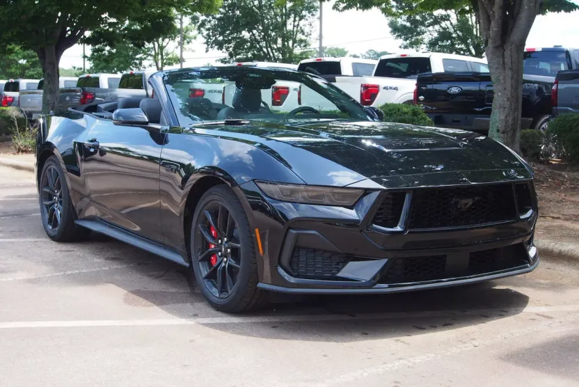 2025 Ford Mustang GT Premium photo 1