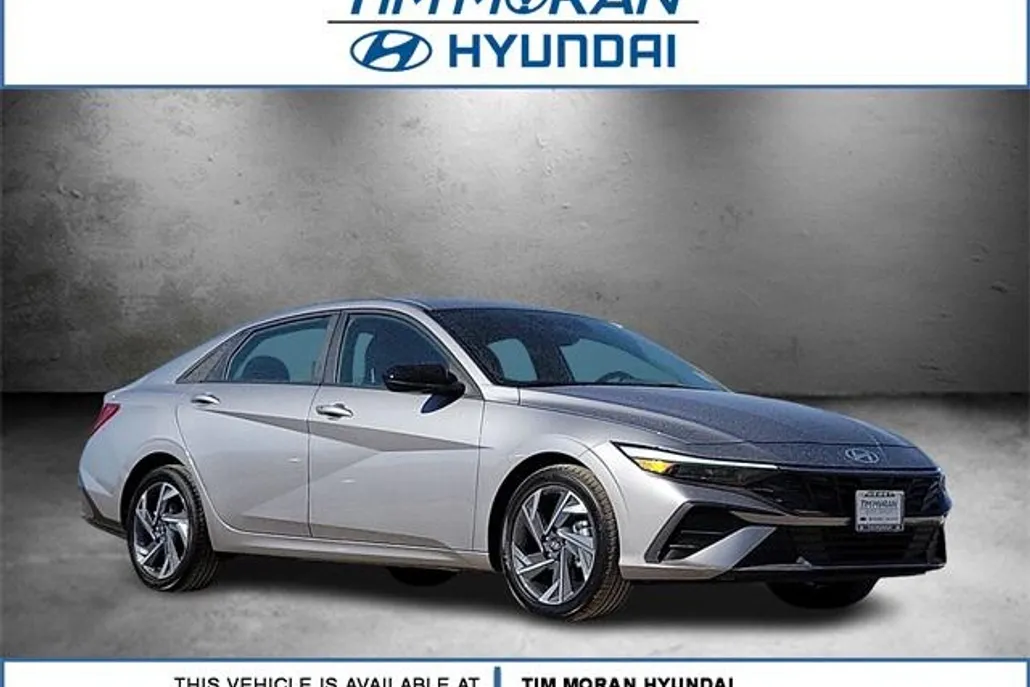 2025 Hyundai Elantra SEL Sport photo 1