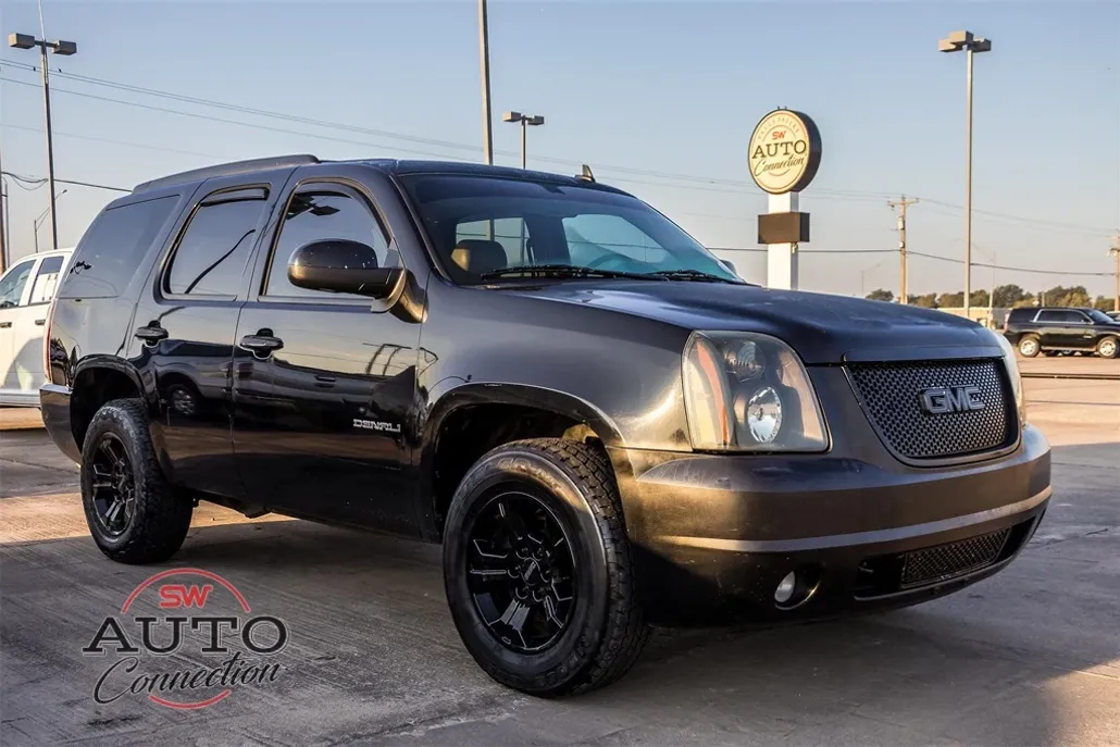 2011 Gmc Yukon Denali photo 1