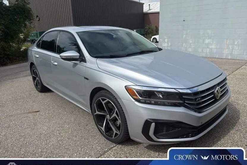 2020 Volkswagen Passat 2.0T R-Line photo 1