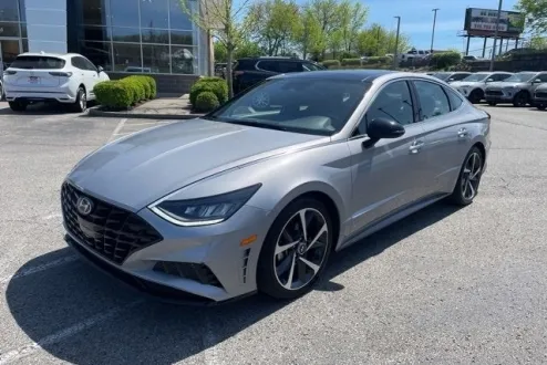 2023 Hyundai Sonata SEL Plus photo 2