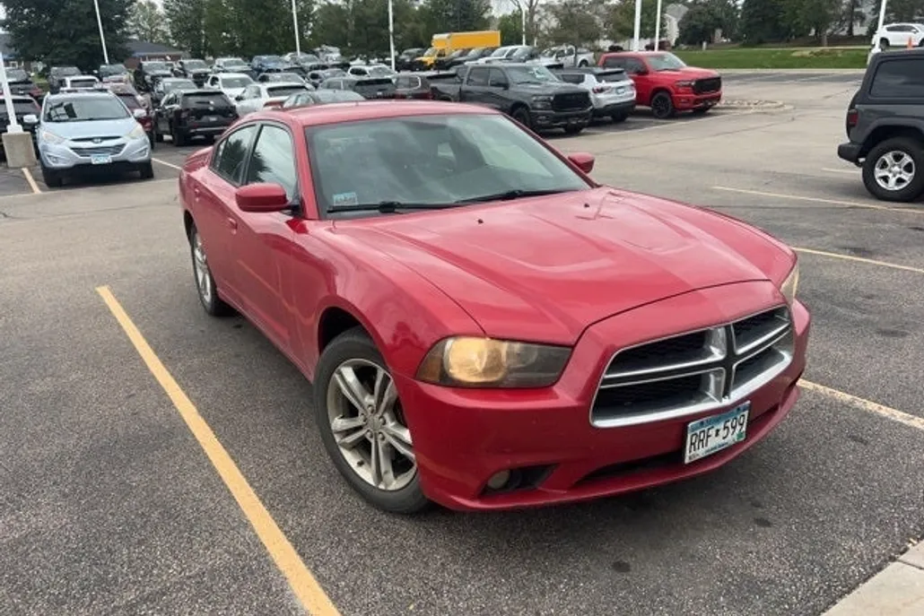 2012 Dodge Charger SXT photo 1