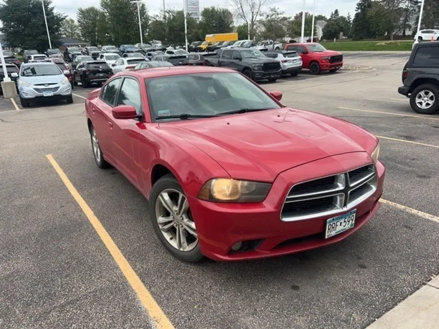 2012 Dodge Charger SXT photo 1