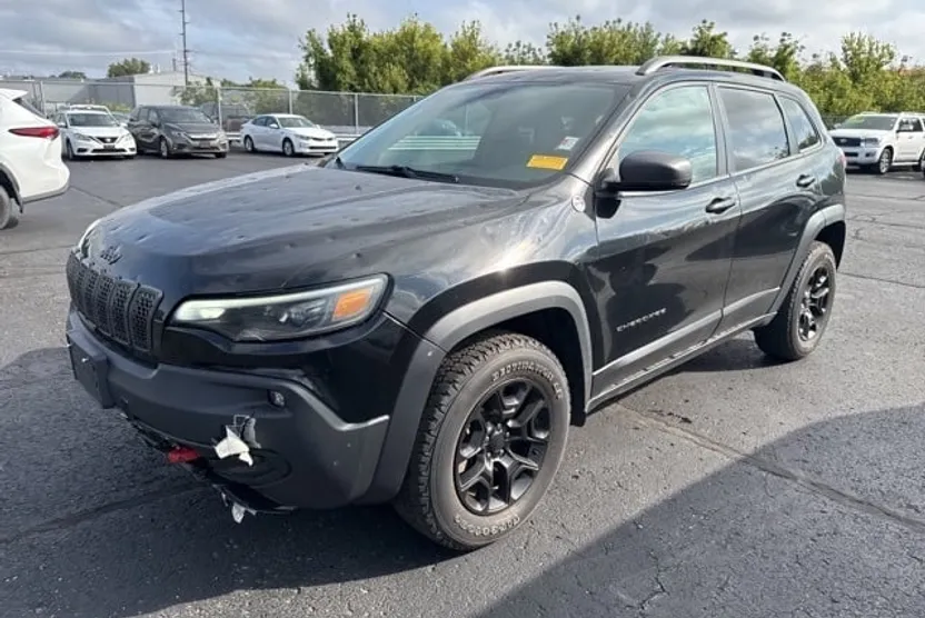 2019 Jeep Cherokee Trailhawk photo 1