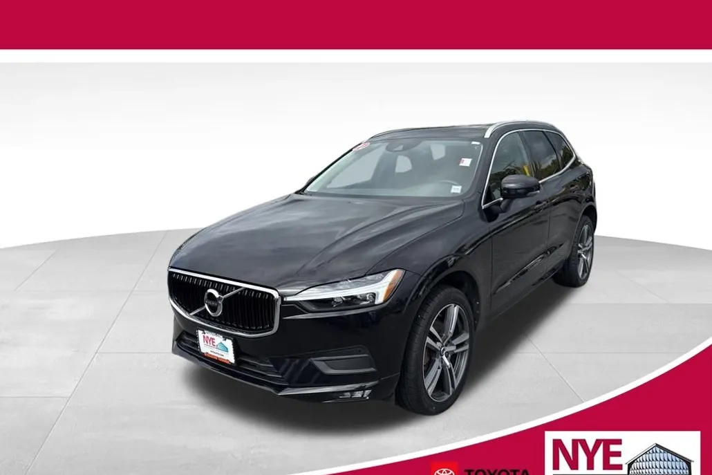 2021 Volvo XC60 T5 Momentum photo 1