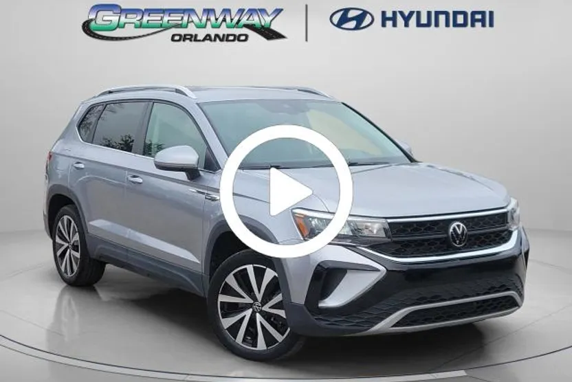 2023 Volkswagen Taos SE photo 1