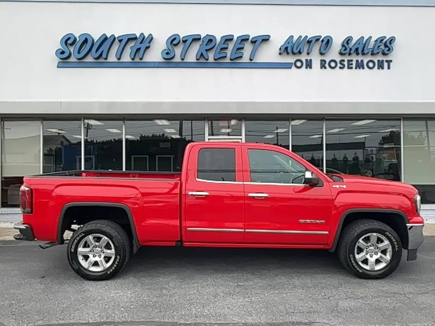 2017 Gmc Sierra SLT photo 1