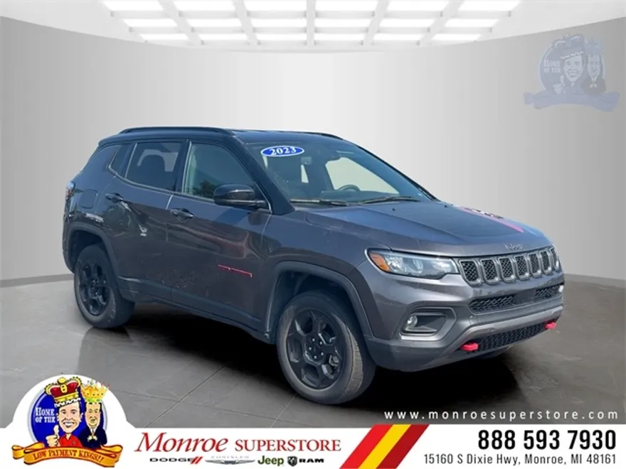 2023 Jeep Compass Trailhawk photo 1