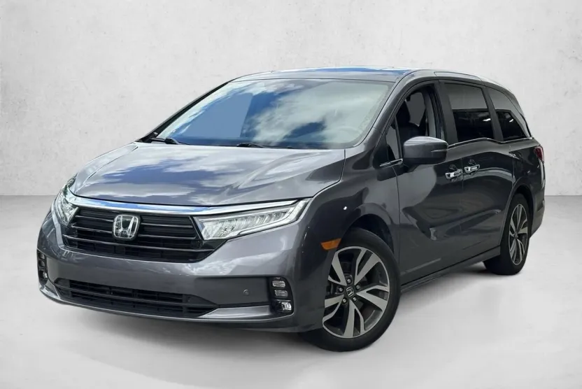 2023 Honda Odyssey Touring photo 1