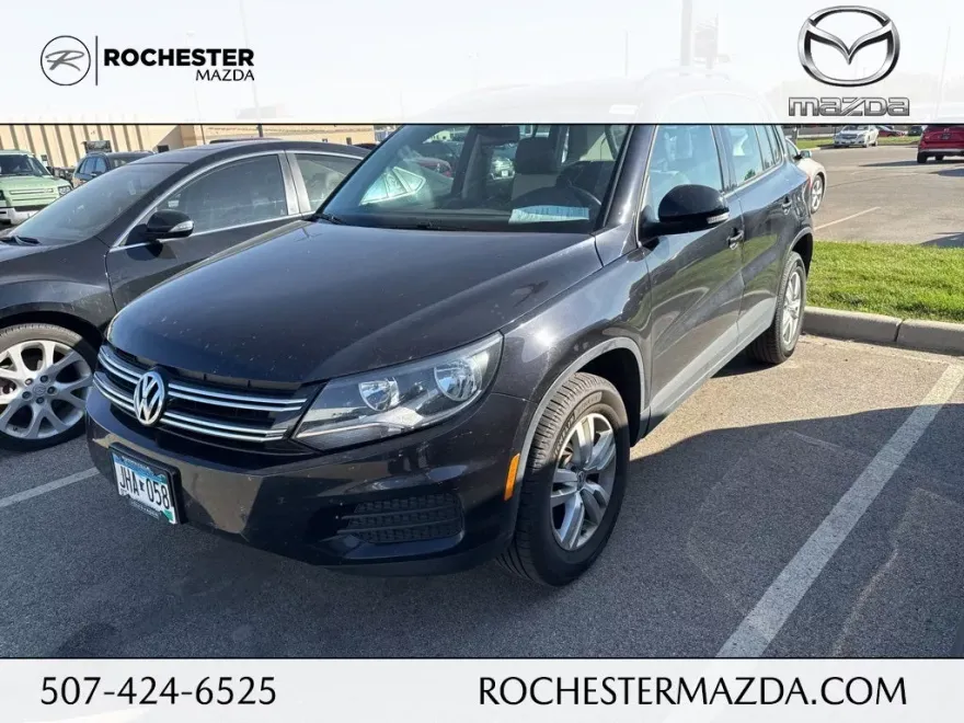 2017 Volkswagen Tiguan S photo 1