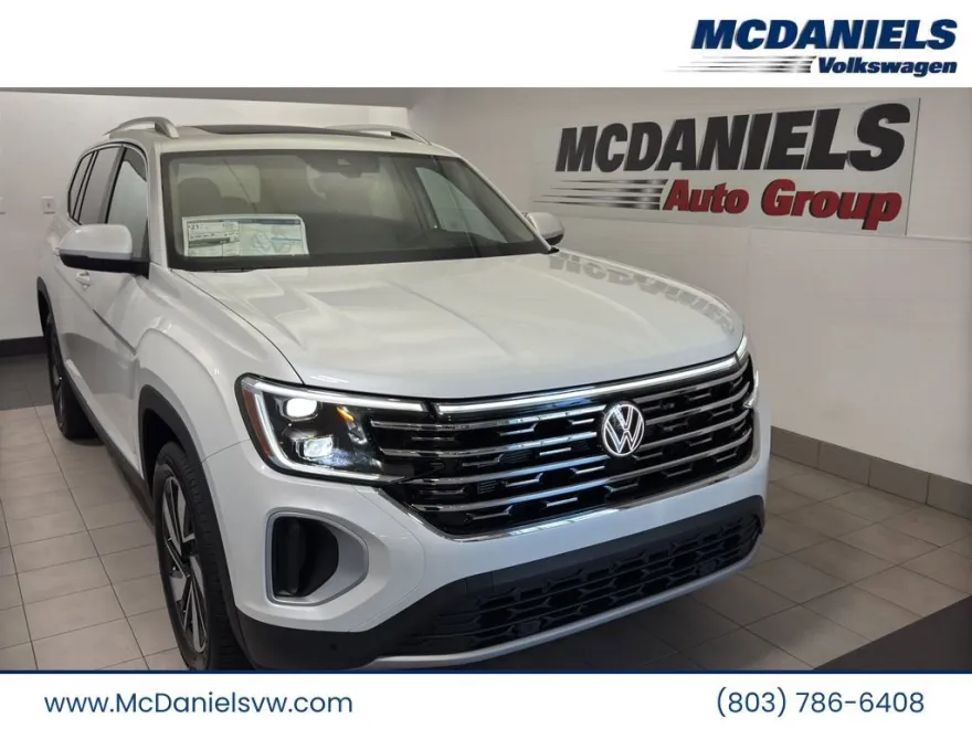 2025 Volkswagen Atlas SEL photo 1