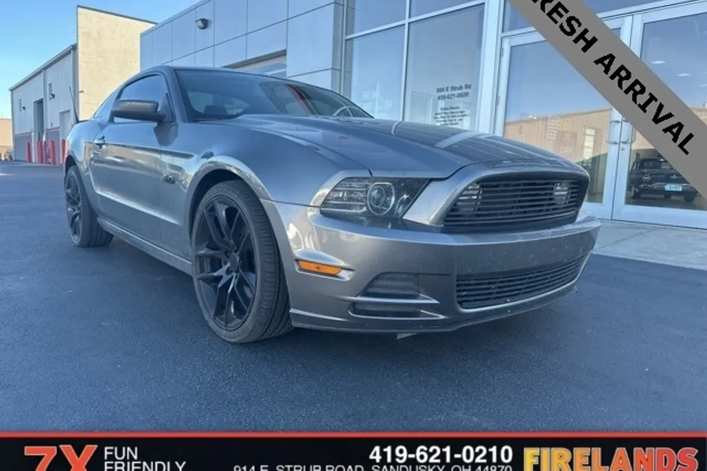 2013 Ford Mustang GT photo 1