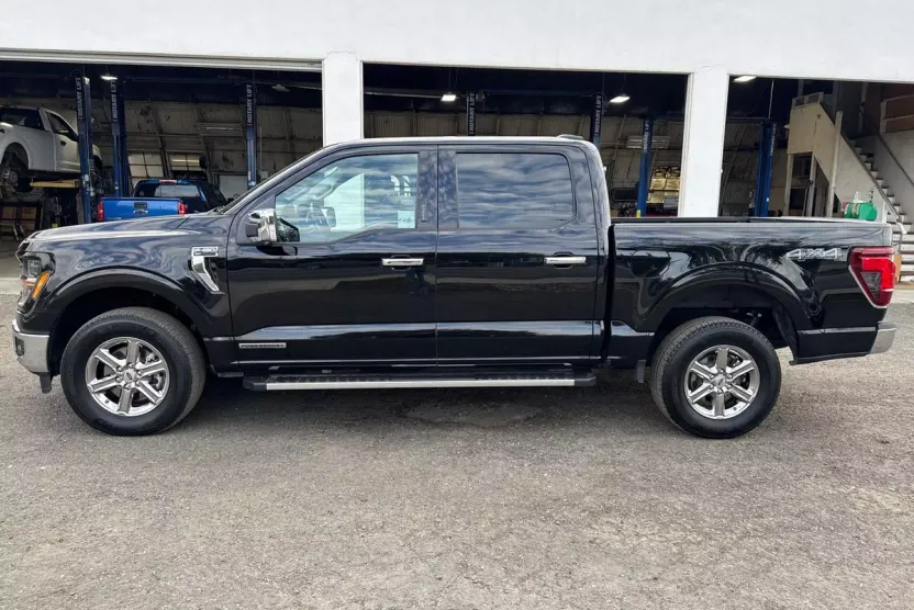 2024 Ford F-150 XLT photo 1