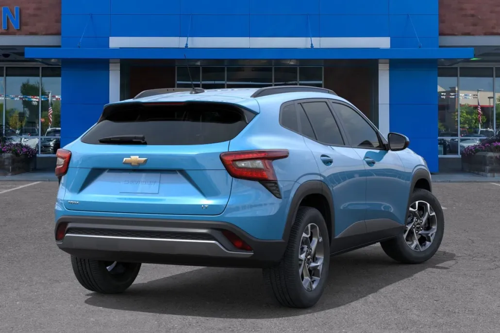 2025 Chevrolet Trax LT photo 1