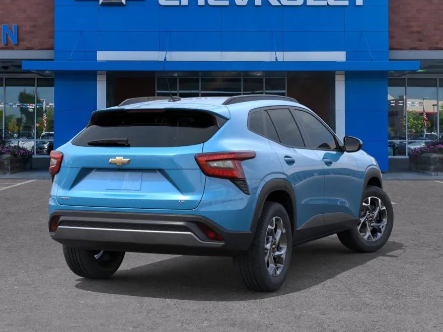 2025 Chevrolet Trax LT photo 1