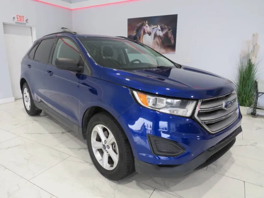 2015 Ford Edge SE photo 1